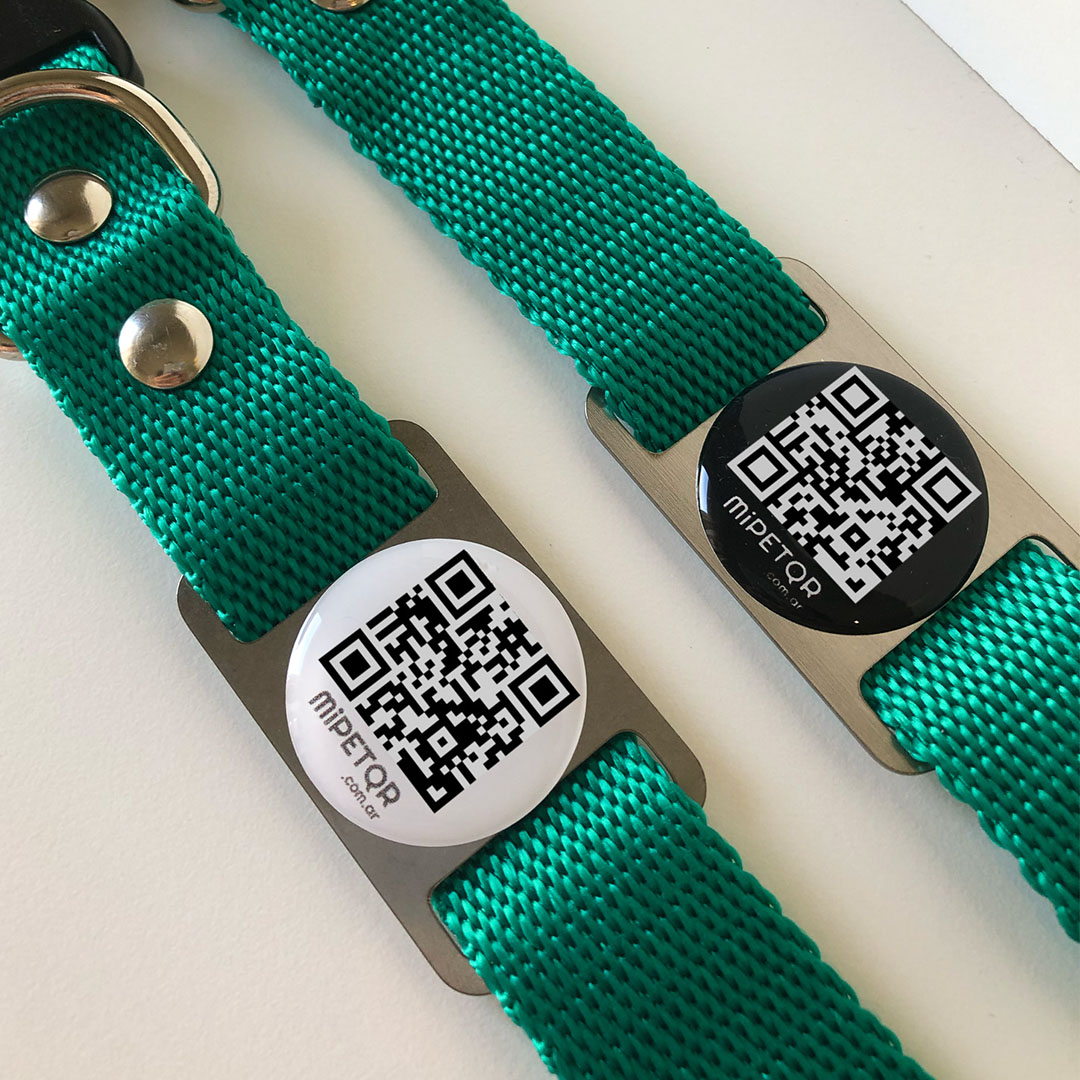 Collar Verde + QR - Talle M